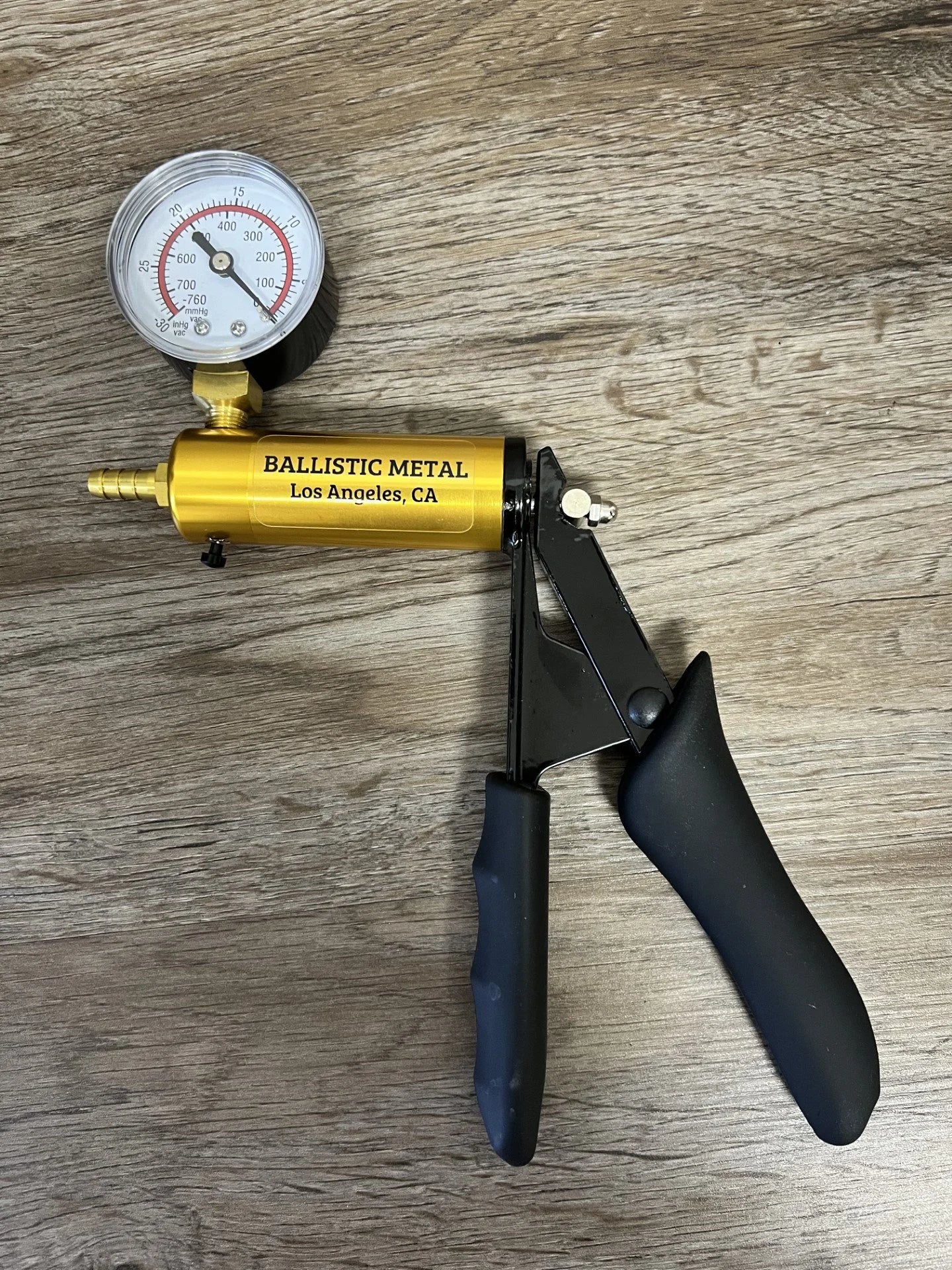 Nipple Pump Sucker Starter Kit with Pumping Handle (8 cylinders incl)